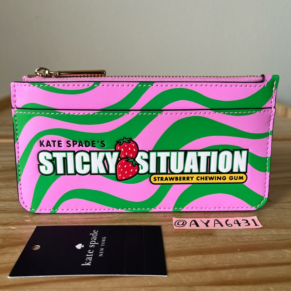 Kate Spade Bubble gum large slim card holder🎈🎈 - Picture 2 of 10